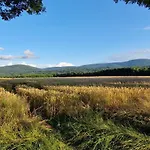 Апартаменты Przy Stawach Apartamenty&agroturystyka Победна