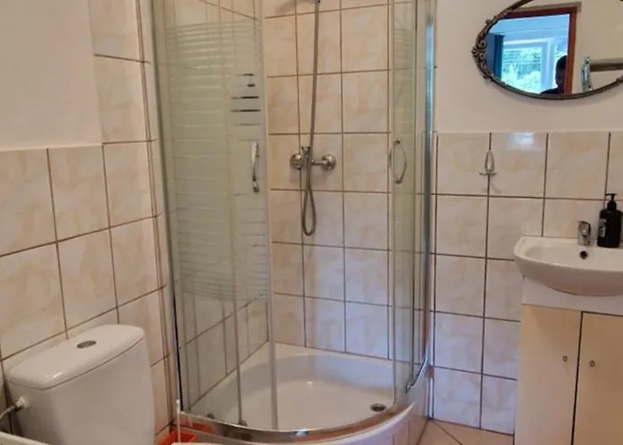 Przy Stawach Apartamenty&agroturystyka 포비에드나