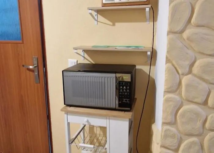 아파트 Przy Stawach Apartamenty&agroturystyka 포비에드나