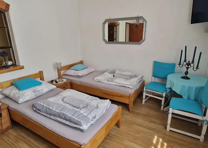 Przy Stawach Apartamenty&agroturystyka 포비에드나